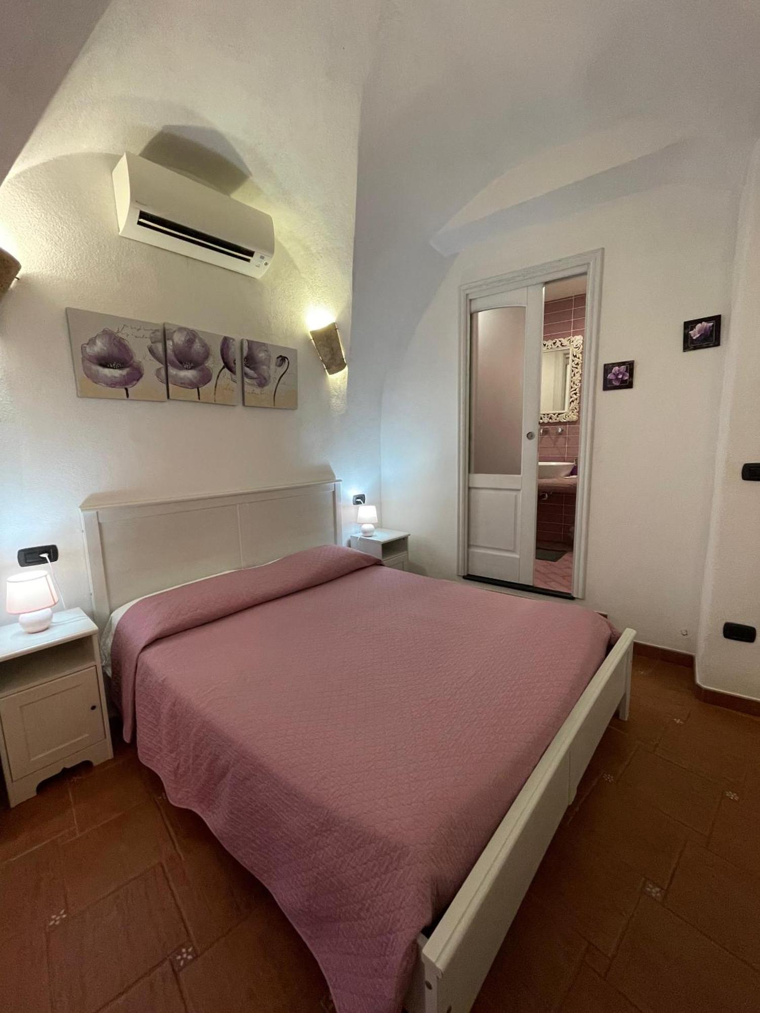 Ca' Du Batan Bed and Breakfast Spotorno Værelse billede